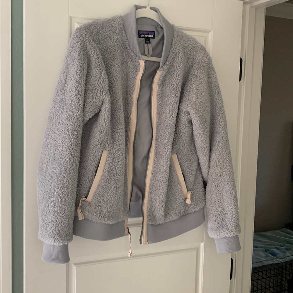 Women’s Patagonia Jacket - Size L